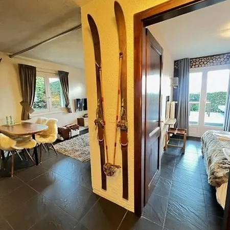 Marelle Apartment, アパート